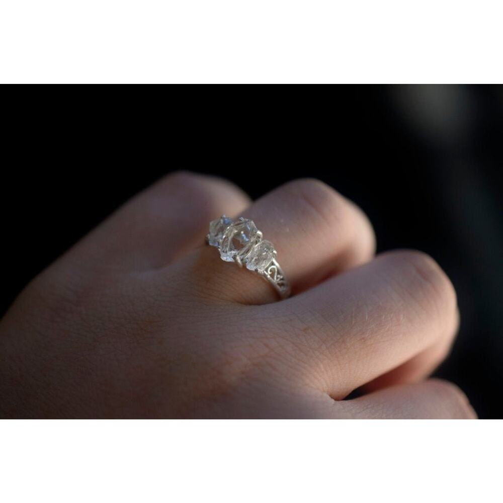 alternative raw diamond engagement rings, raw crystal size 4 5 6 7 8 8 9 10 11